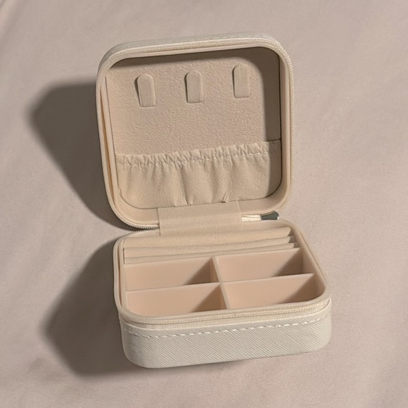 Rainbow Pastel Ombré Woven Mini Travel Jewelry Box - Picture 2 of 6